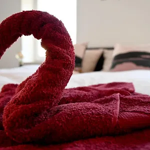 Apartment Gemütliches Mit Netflix, Nespresso Und Boxspringbett, Augsburg