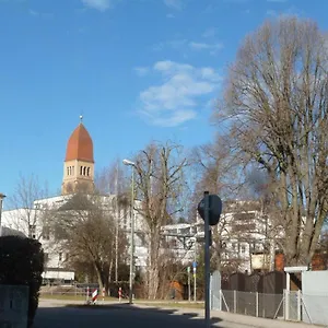 Apartment Ferienwohnung Pfersee Mit Terasse, Augsburg